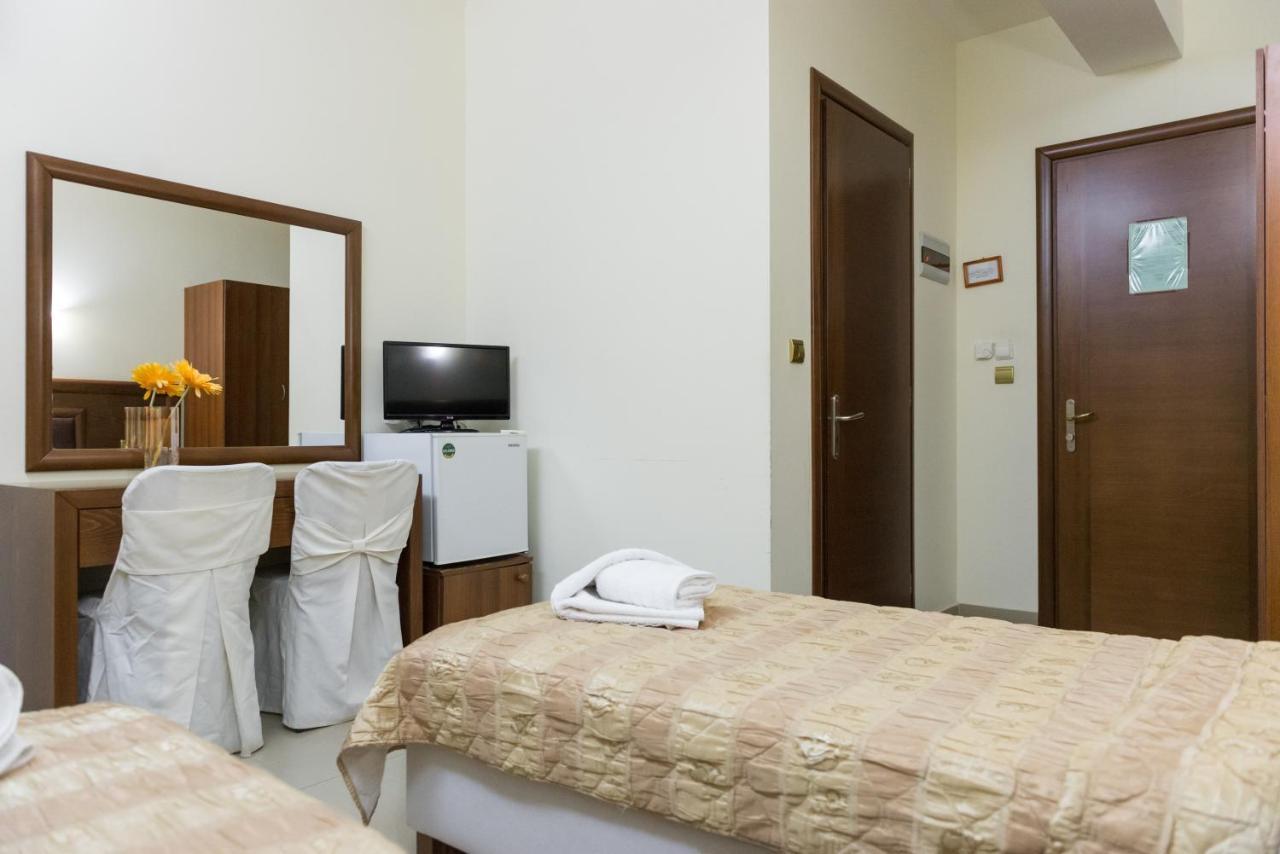 Hotel Aigli Farsala Exterior foto